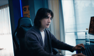 此沙双11短片演绎多面角色，杨戬英气拳击手暴击福利