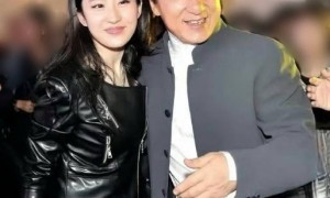 梦回《功夫之王》！38岁刘亦菲晒与71岁成龙同框合照