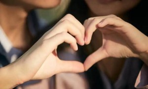 人为什么会“恋爱脑”？到底是不是病？