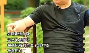 郭德纲带妻儿澳洲度假，10岁郭汾阳穿花裤扎耳洞，不见郭麒麟身影