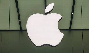 7999元起！iPhone Air正式发售！中国移动、中国电信和中国联通均提供这一支持